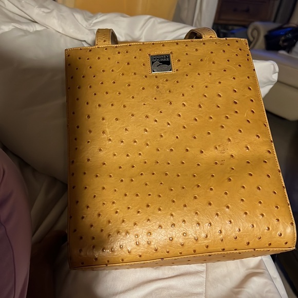 North/South shoulder bag Tan ostrich  Dooney & Bourne Embossed brown tan flap. - Picture 10 of 16